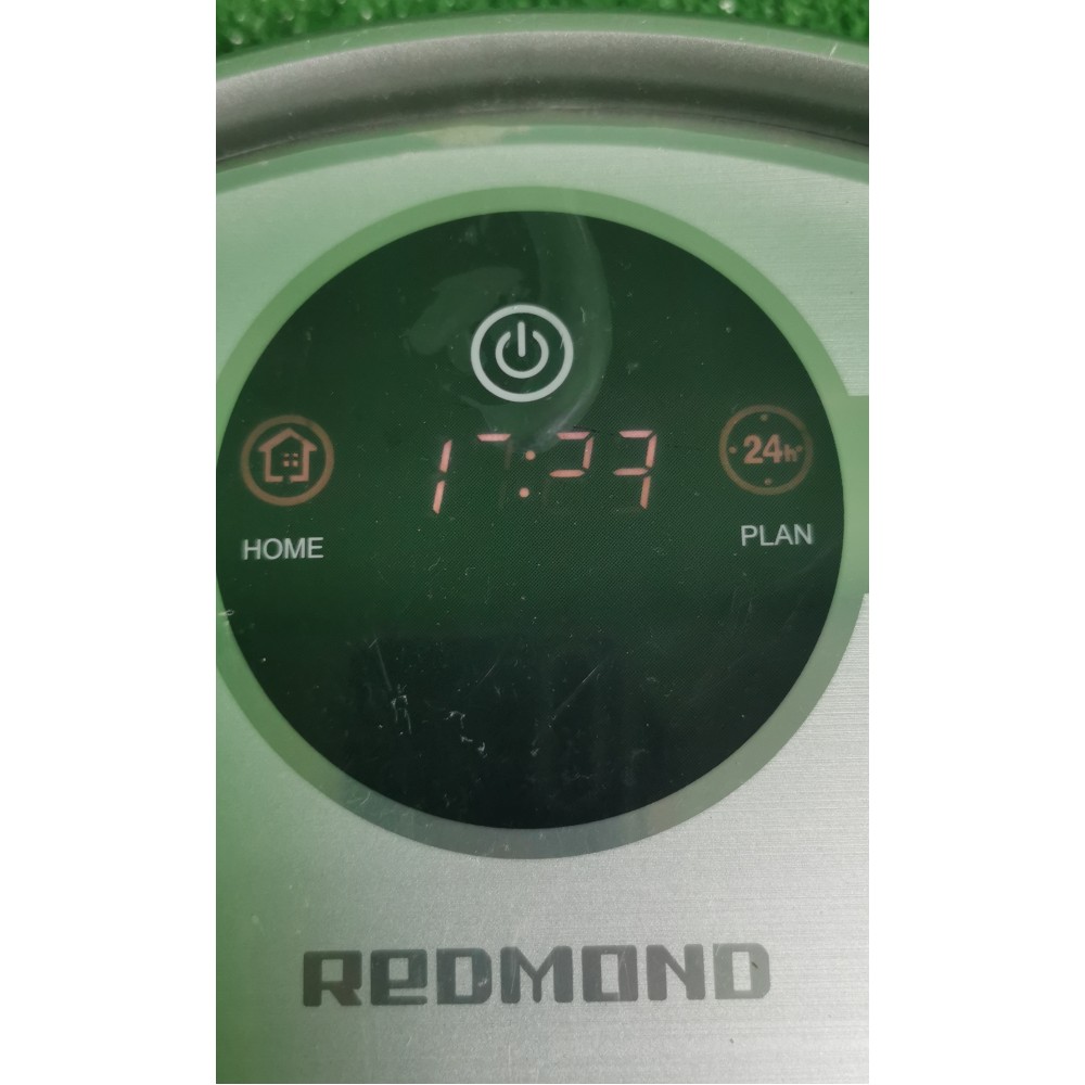 Робот-пылесос Redmond RV-R500