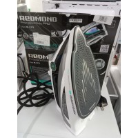 Утюг Redmond RI-C271